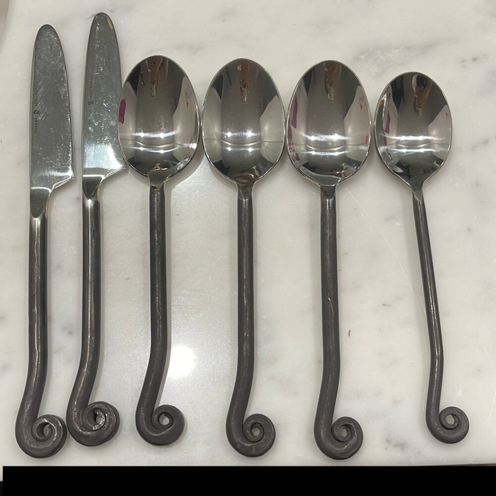 NEW GOURMET SETTINGS Treble Clef Burnished Flatware